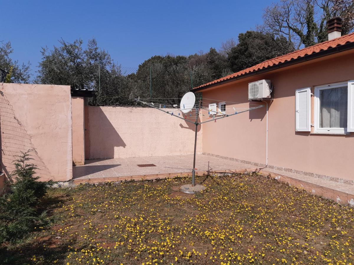 Villa Lave II Cozy House Ližnjan Exterior foto